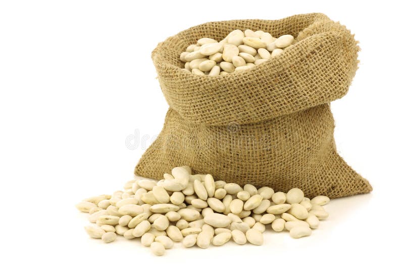 Haricots Blancs Secs Dans Un Sac De Toile De Jute Image stock - Image