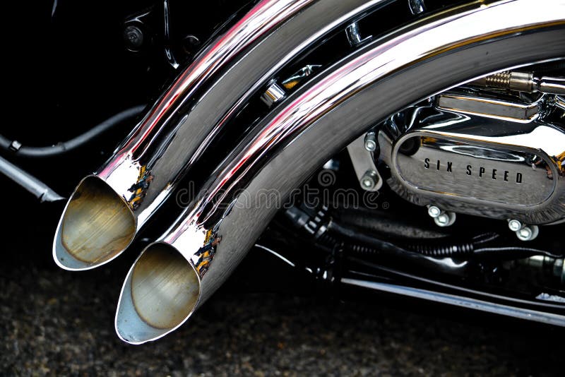 Detalle del cromado de una motocicleta Harley Davidson. Detalle del cromado de una motocicleta Harley Davidson