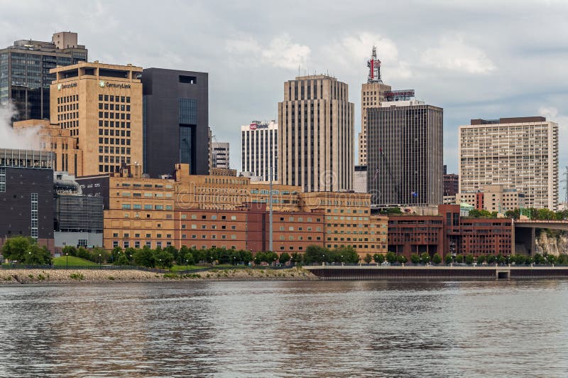 Downtown St Paul Framed By The High Bridge Stock Photo - Download Image Now  - St. Paul - Minnesota, Minnesota, Downtown District - iStock