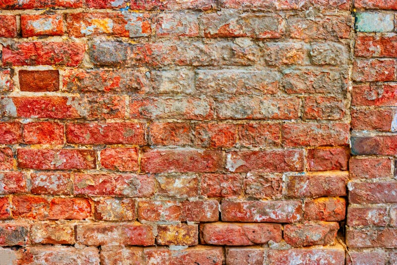 Haupterneuerungskonzept Getragene Wand des roten Backsteins benötigt Reparatur lizenzfreie stockfotos Haupterneuerungskonzept Getragene Wand des roten Backsteins benötigt Reparatur lizenzfreie stockfotos