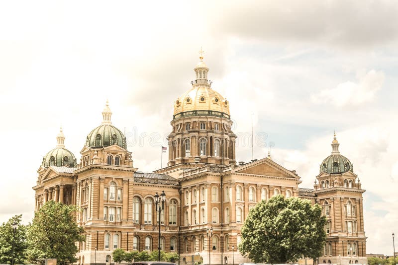 The stunning Des Moines Capitol building. The stunning Des Moines Capitol building