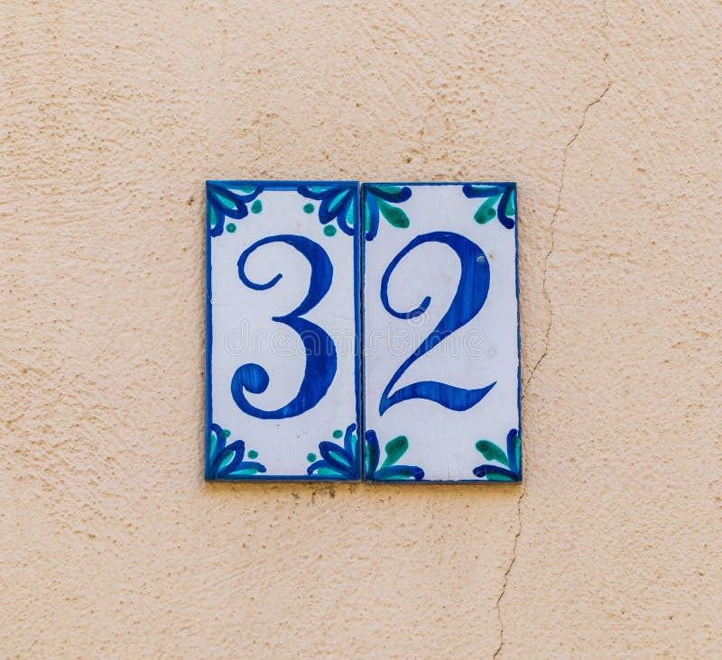 Haus 32 stockfoto. Bild von lebensraum, rasen, zustand - 116680