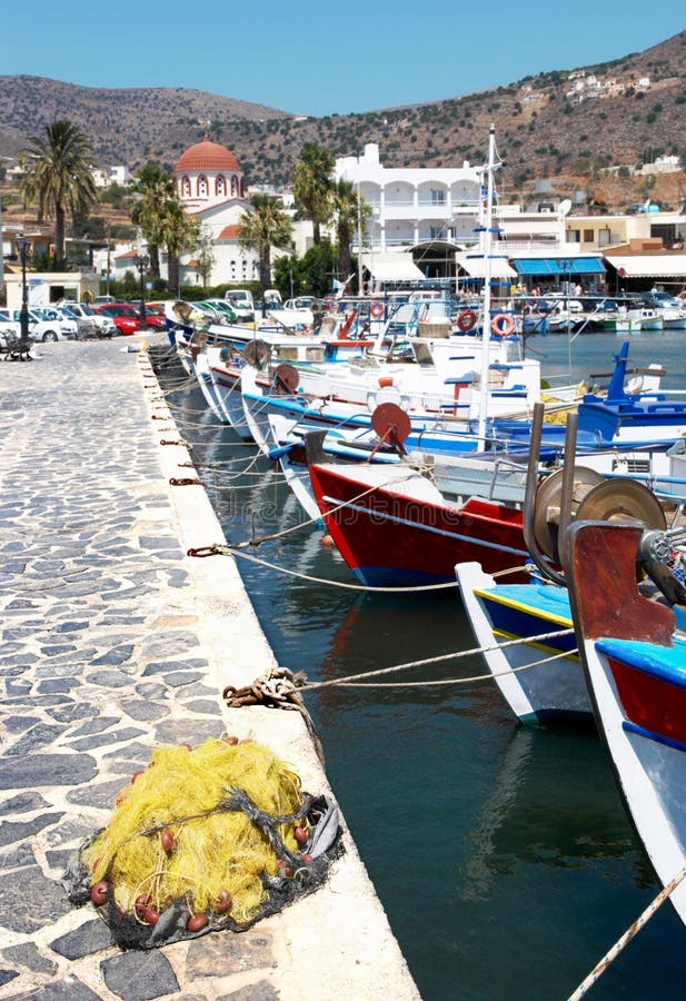 Haven van het vissersdorp royalty-vrije stock afbeeldingen