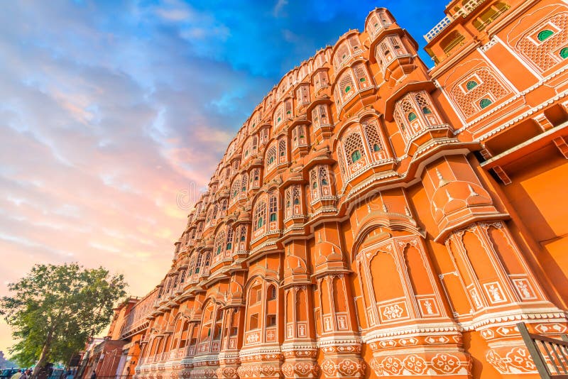 Hawa Mahal - Джайпур стоковое изображение rf Hawa Mahal - Джайпур стоковое изображение rf