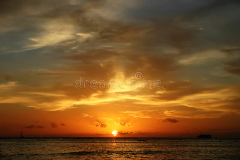 Hawaiischer Sonnenuntergang lizenzfreies stockbild Hawaiischer Sonnenuntergang lizenzfreies stockbild