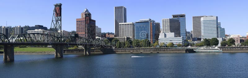 Hawthorne Bridge and Panorama.