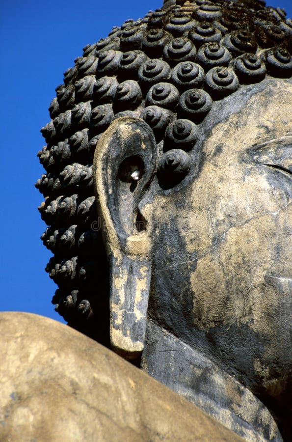 Head Of Buddha Statue Picture. Image 5639646