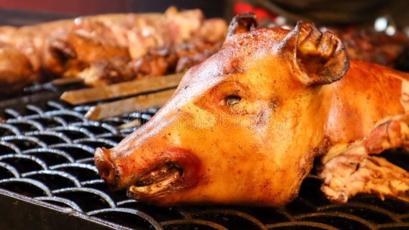 head-whole-fried-pig-grilled-pork-fried-pork-head-babi-guling-crispy-fried-pig-favorite-indonesian-head-168511716.jpg