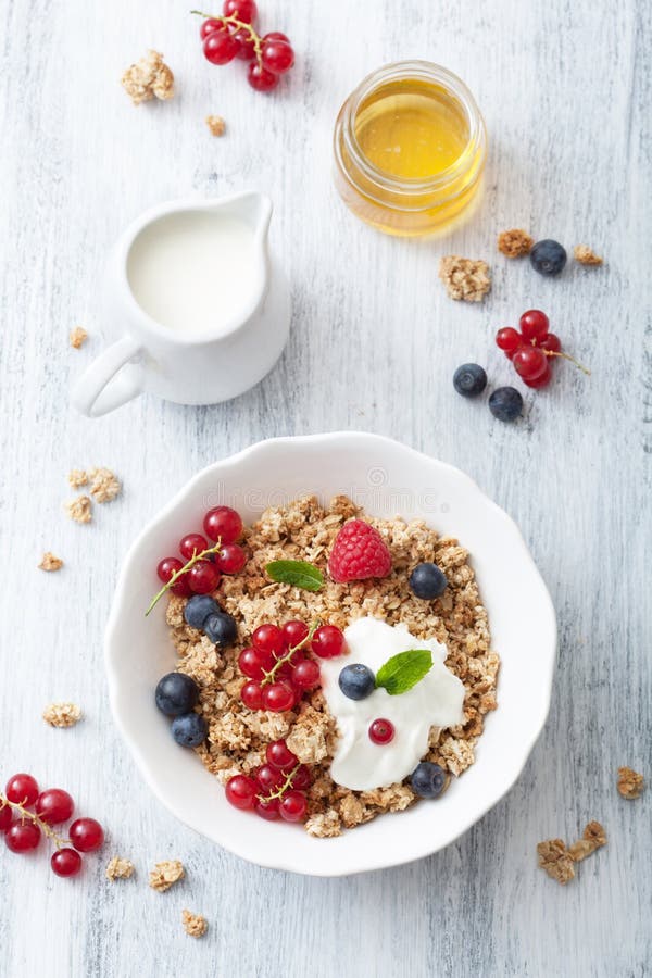 Healthy Breakfast With Yogurt And Granola Stock Photo - Image of berry