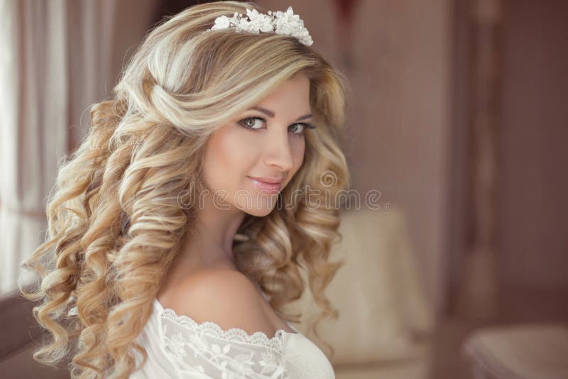 146,682 Beautiful Long Blonde Hair Girl Stock Photos - Free & Royalty-Free  Stock Photos from Dreamstime