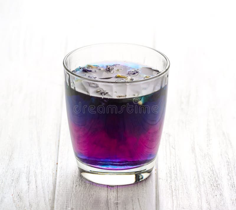 Healthy herbal beverage Anchan flower,butterfly pea flower with lemon juice