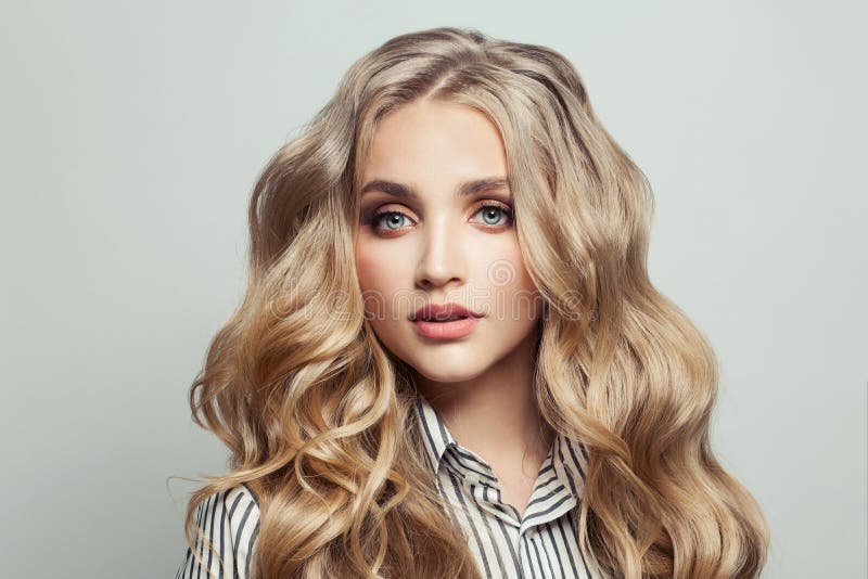10 Stunning Updos for Long Curly Blonde Hair - wide 11