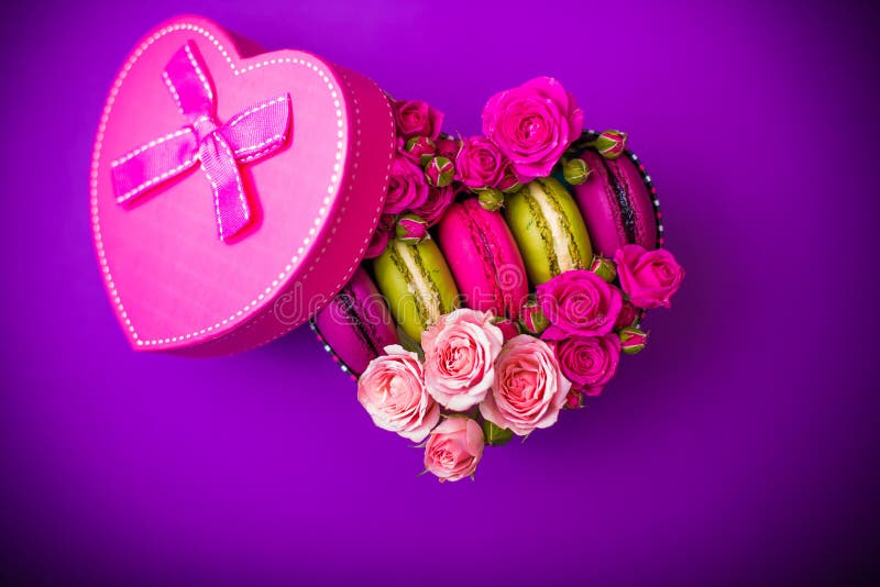 Colored Flowers and Macaroons Heart Box Colored Flowers and Macaroons Heart Box
