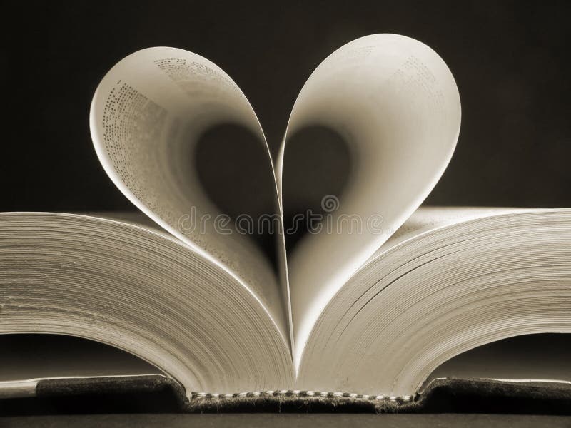 Paginas de un libro doblado corazón Rostro.