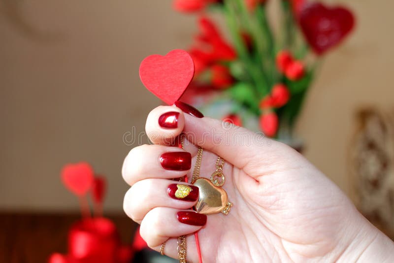 Hearts and Mani - song for Valentine`s day. Drawing the nail in
