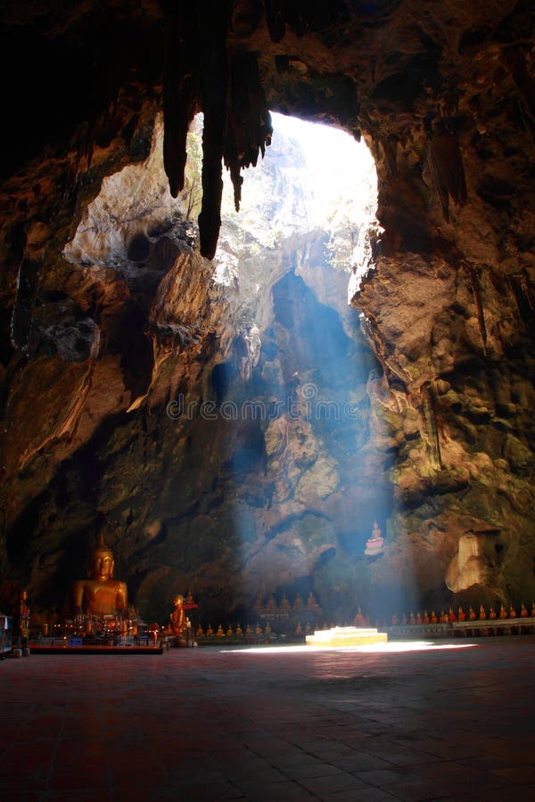 Heaven cave with Buddha