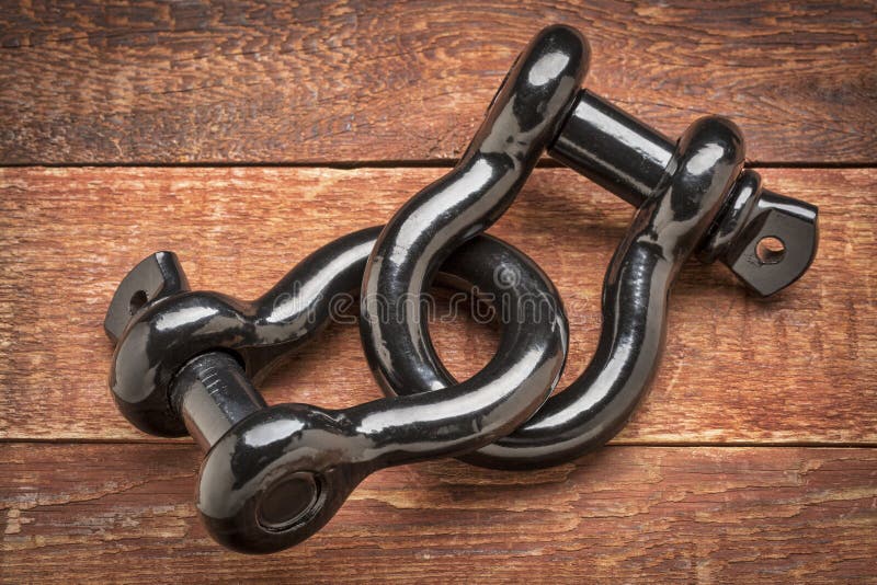 Heavy duty shackles connected