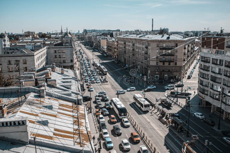 Heilige Petersburg, Rusland, Mei 2019 Het Ligovskyvooruitzicht is de hoogste mening Daken van de stad van hoogte stock afbeelding Heilige Petersburg, Rusland, Mei 2019 Het Ligovskyvooruitzicht is de hoogste mening Daken van de stad van hoogte stock afbeelding