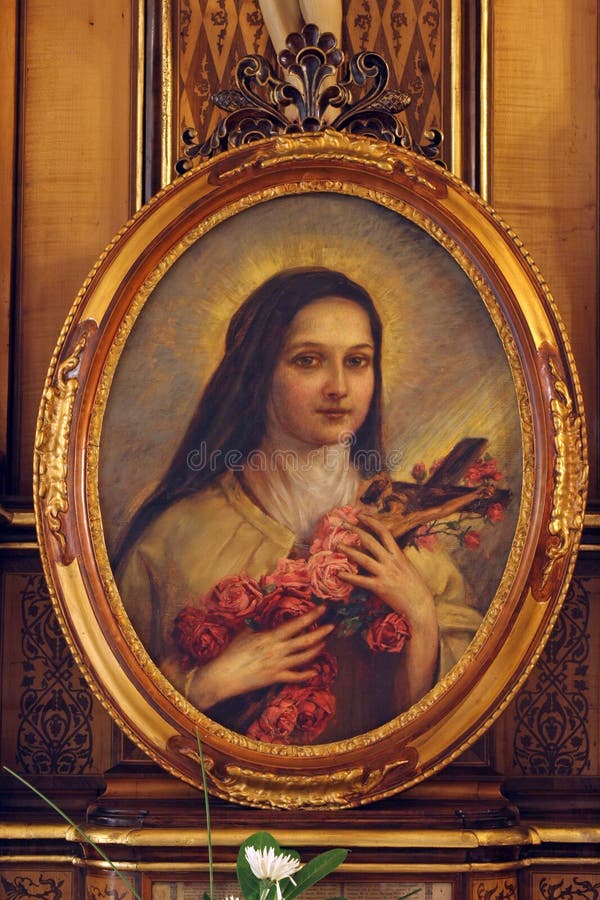 Statue Des Heiligen Therese Von Lisieux Redaktionelles Foto Bild von