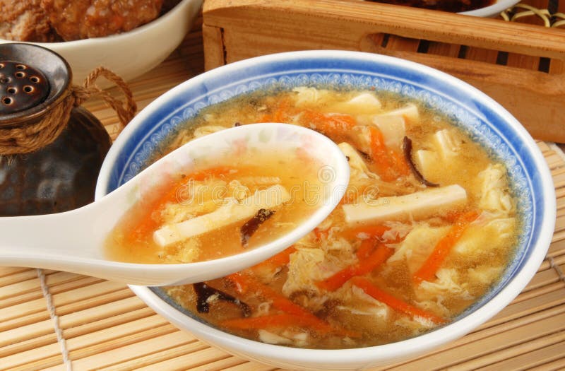 Heiße und saure Suppe lizenzfreie stockfotografie
