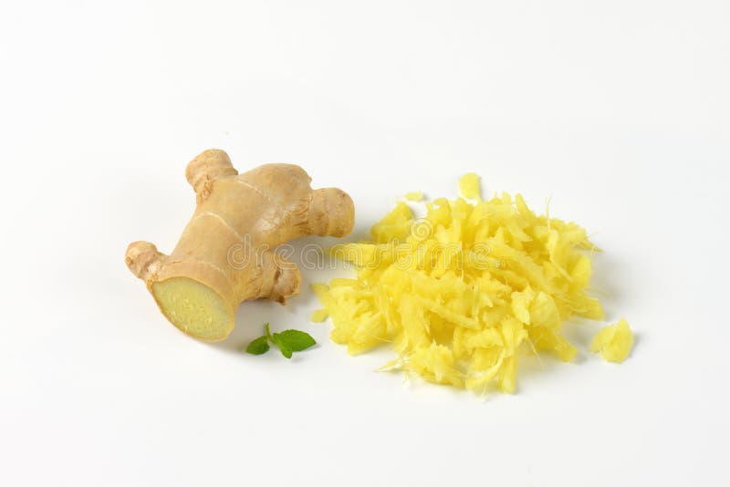 Hel och grated ingefära arkivbilder