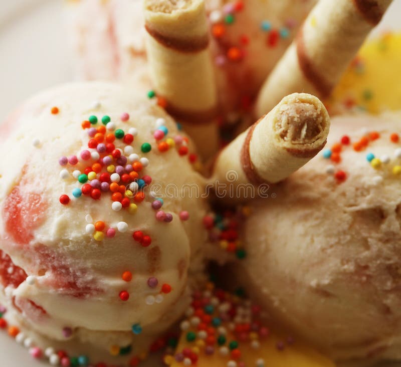 Helado de fresa fotos de archivo libres de regalías