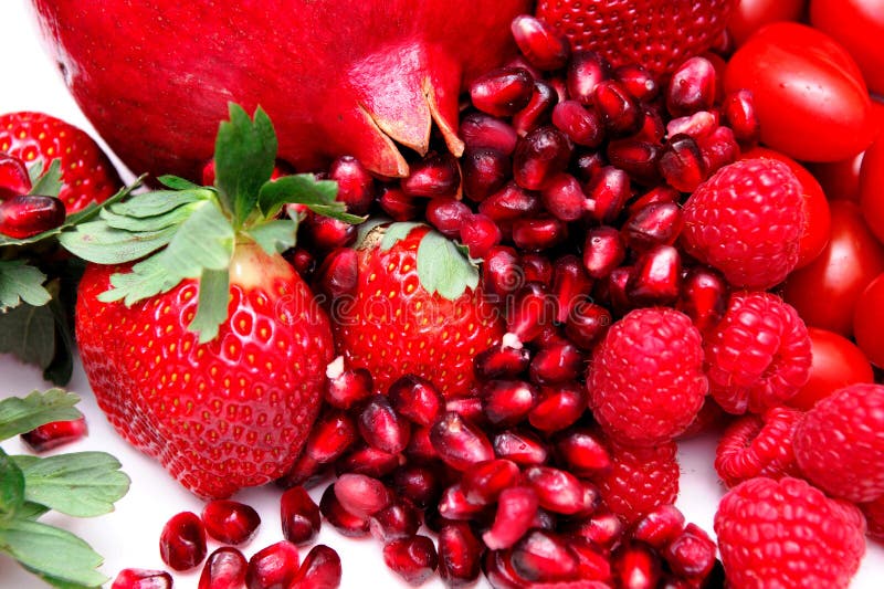 doorgaan met In de genade van hop Helder Rood Fruit stock afbeelding. Image of vrucht, frambozen - 12261693