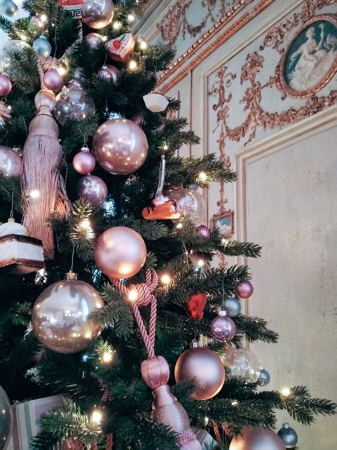 Heldere glanzende Kerstmisdecoratie Uitstekend Kerstboomontwerp stock foto's Heldere glanzende Kerstmisdecoratie Uitstekend Kerstboomontwerp stock foto's