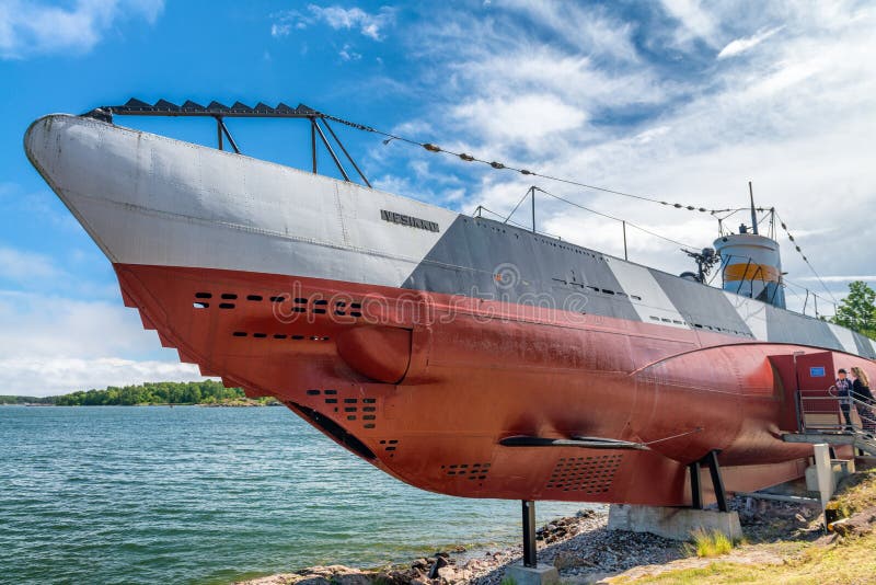 HELSINKI, FINNLAND - 4. JULI 2017: Unterwassermuseum Vesikko in SU stockbild HELSINKI, FINNLAND - 4. JULI 2017: Unterwassermuseum Vesikko in SU stockbild