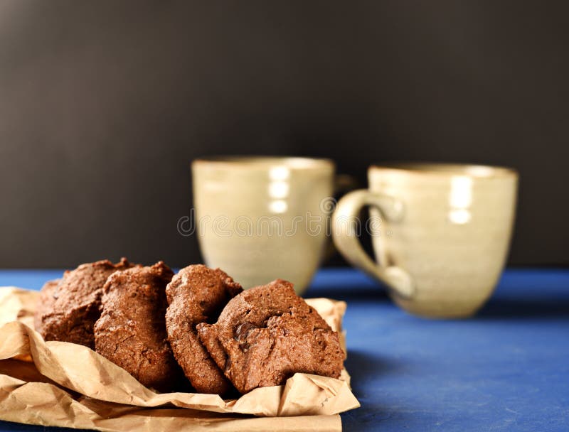 Hemlagade bovetekakor med choklad royaltyfri fotografi Hemlagade bovetekakor med choklad royaltyfri fotografi