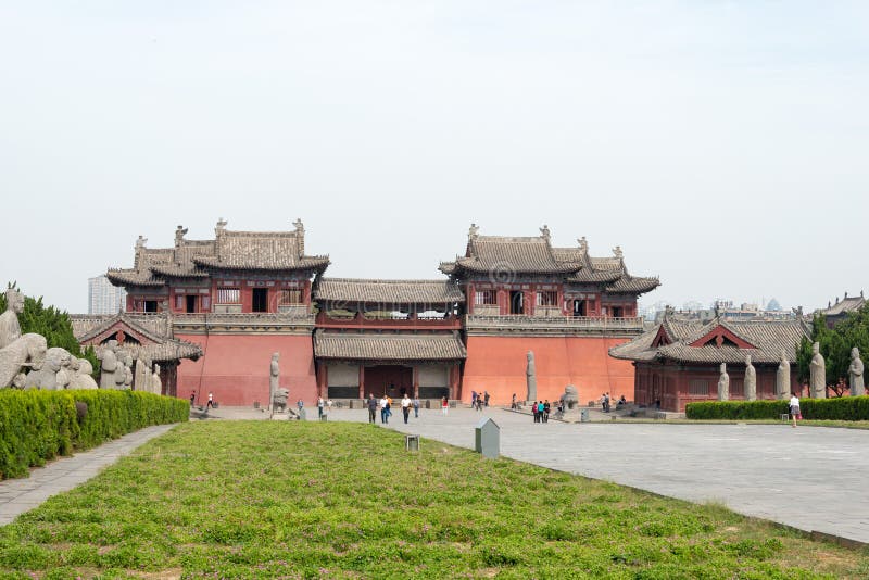 HENAN, CHINA - 3 de outubro de 2015: Túmulo de Yongzhao Os túmulos imperiais dentro imagens de stock royalty free