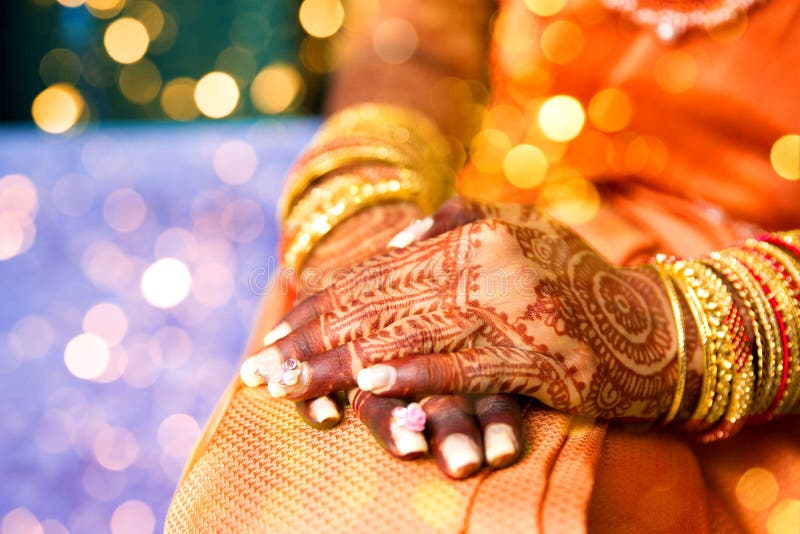 Hennastrauchtätowierung, indische Braut lizenzfreie stockfotografie Hennastrauchtätowierung, indische Braut lizenzfreie stockfotografie