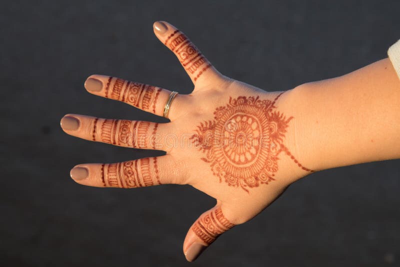 Hennè, Mehndi, una forma di body art dall'India antica immagini stock Hennè, Mehndi, una forma di body art dall'India antica immagini stock