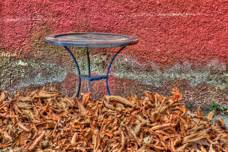 Herbstszene im griechischen Dorf stockfoto Herbstszene im griechischen Dorf stockfoto
