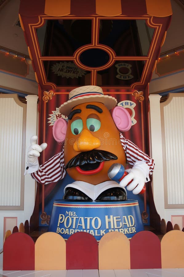 Herr Potato Head am Kalifornien-Abenteuer lizenzfreies stockbild Herr Potato Head am Kalifornien-Abenteuer lizenzfreies stockbild