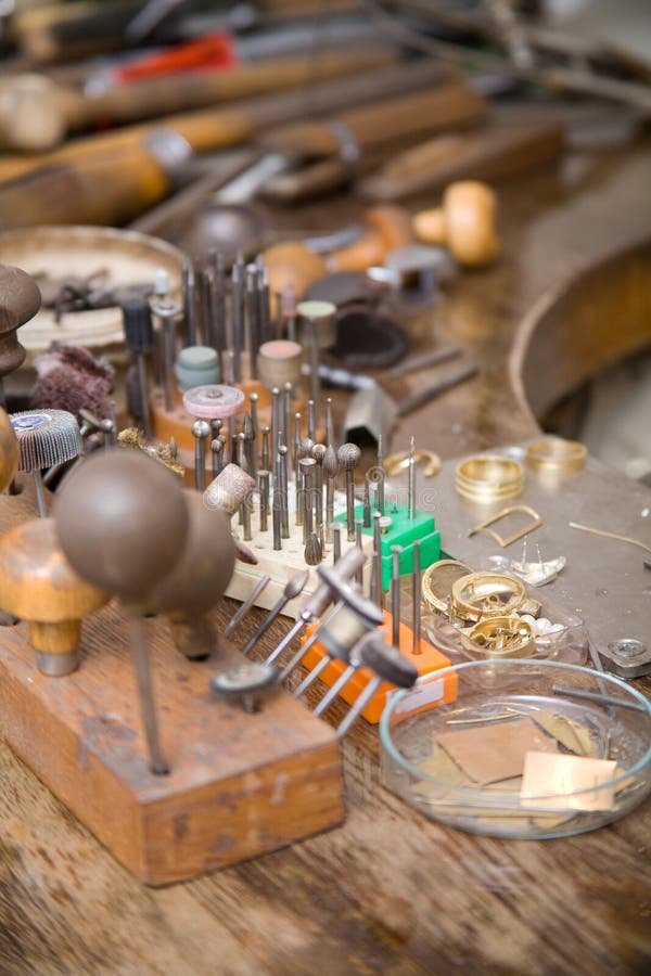 Herramientas del orfebre foto de archivo. Imagen de joya 8027732