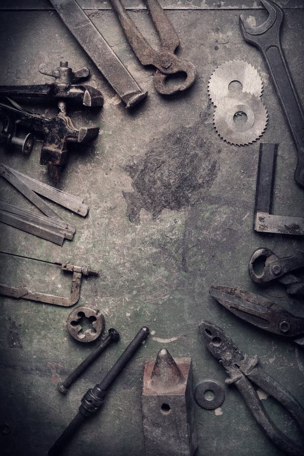 Herramientas viejas sucias fotos de archivo