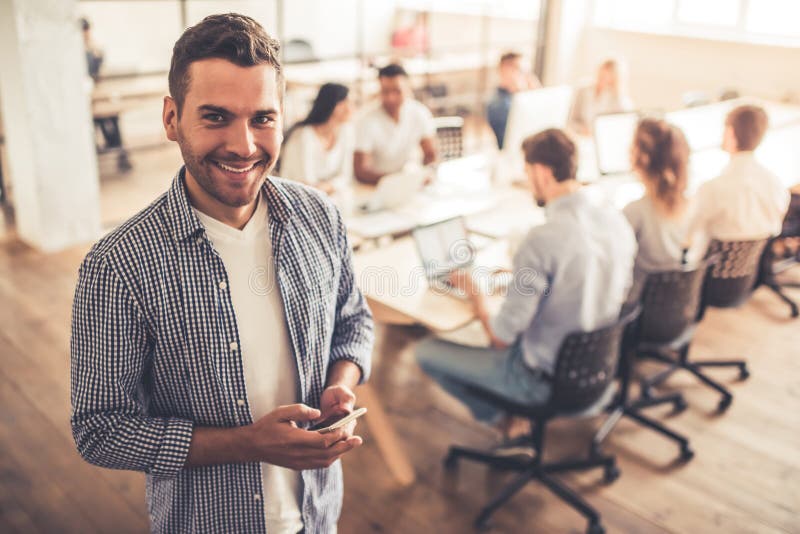Zakelijke mensen aan het werk stock afbeelding