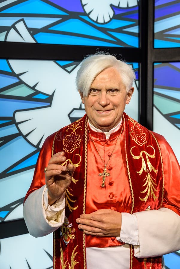 Het Beeldje van pausbenedictus xvi bij Mevrouw Tussauds Wax Museum royalty-vrije stock foto Het Beeldje van pausbenedictus xvi bij Mevrouw Tussauds Wax Museum royalty-vrije stock foto