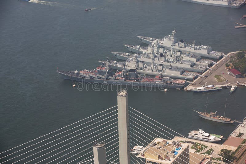 Het centrale die deel van Vladivostok, uit een hoogte wordt genomen royalty-vrije stock afbeelding Het centrale die deel van Vladivostok, uit een hoogte wordt genomen royalty-vrije stock afbeelding