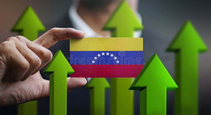 Het Concept van de natiegroei, Groene Omhooggaande Pijlen - Zakenman Holding Car royalty-vrije stock afbeelding Het Concept van de natiegroei, Groene Omhooggaande Pijlen - Zakenman Holding Car royalty-vrije stock afbeelding