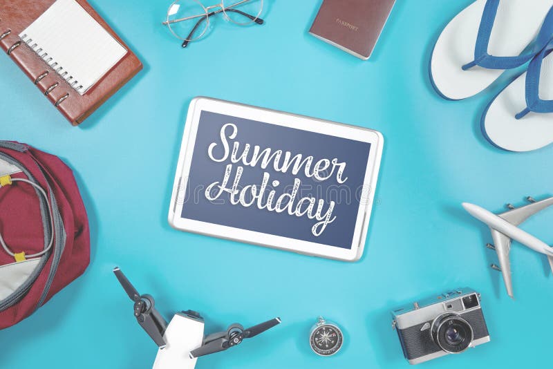 Het de Tabletscherm van de de zomervakantie stock foto Het de Tabletscherm van de de zomervakantie stock foto