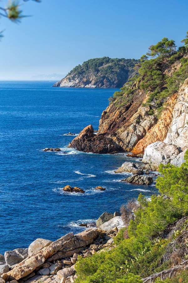 Mooi detail van de Costa Brava kustlijn in Spanje, La Fosca stock afbeelding