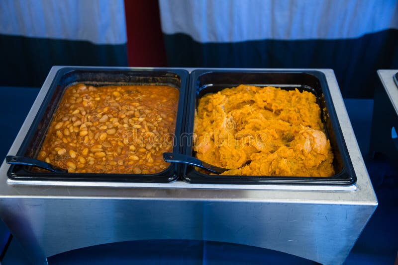 Het Dinerbuffet van de huwelijksontvangst stock foto's Het Dinerbuffet van de huwelijksontvangst stock foto's