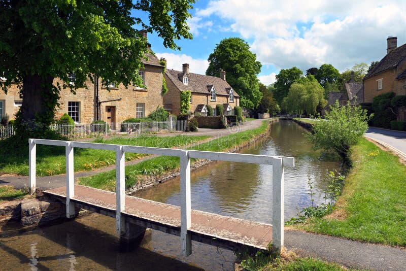 Het dorp van Cotswolds van Lagere Slachting royalty-vrije stock foto Het dorp van Cotswolds van Lagere Slachting royalty-vrije stock foto