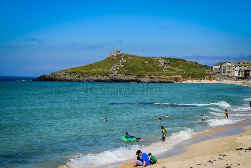 Het Eiland, St Ives, van Porthmeor-Strand royalty-vrije stock foto Het Eiland, St Ives, van Porthmeor-Strand royalty-vrije stock foto