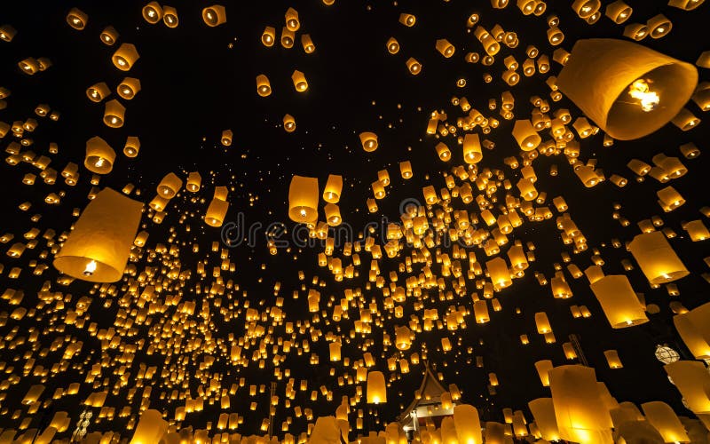 Het Festival van Loikrathong - Chiang Mai - Thailand stock afbeeldingen Het Festival van Loikrathong - Chiang Mai - Thailand stock afbeeldingen