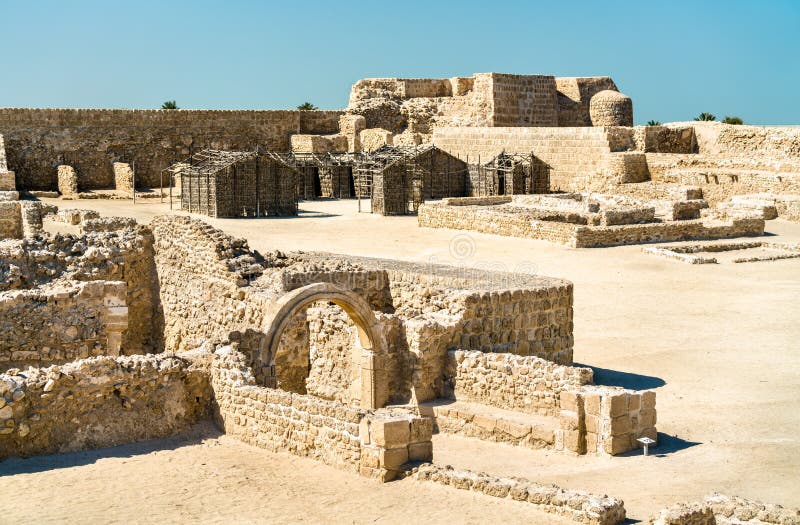 Het Fort of Qal ` van Bahrein in al-Bahrein Een Unesco-Plaats van de Werelderfenis royalty-vrije stock afbeeldingen Het Fort of Qal ` van Bahrein in al-Bahrein Een Unesco-Plaats van de Werelderfenis royalty-vrije stock afbeeldingen