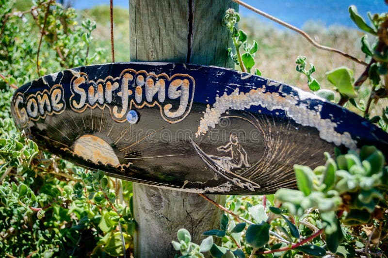 Het gegaane surfen stock afbeeldingen Het gegaane surfen stock afbeeldingen
