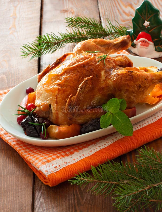 Het geroosterde geheel chiken stock afbeeldingen Het geroosterde geheel chiken stock afbeeldingen